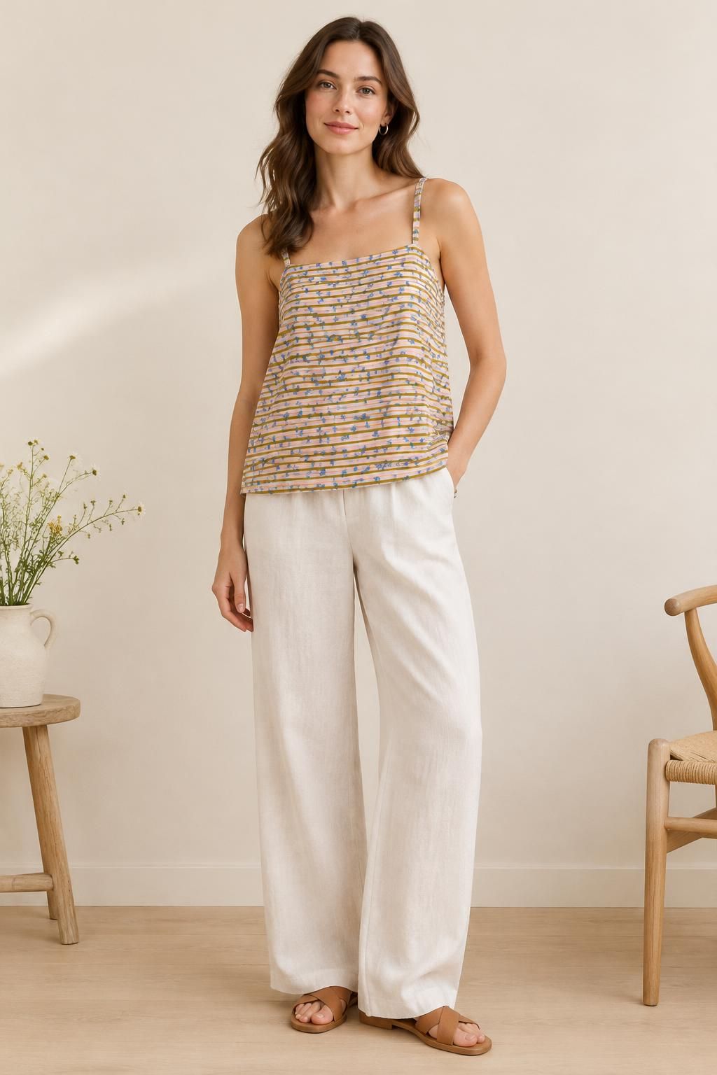 Inspiration Le top avec le tissu Voile de coton, petites fleurs bleues sur rayures multicolores