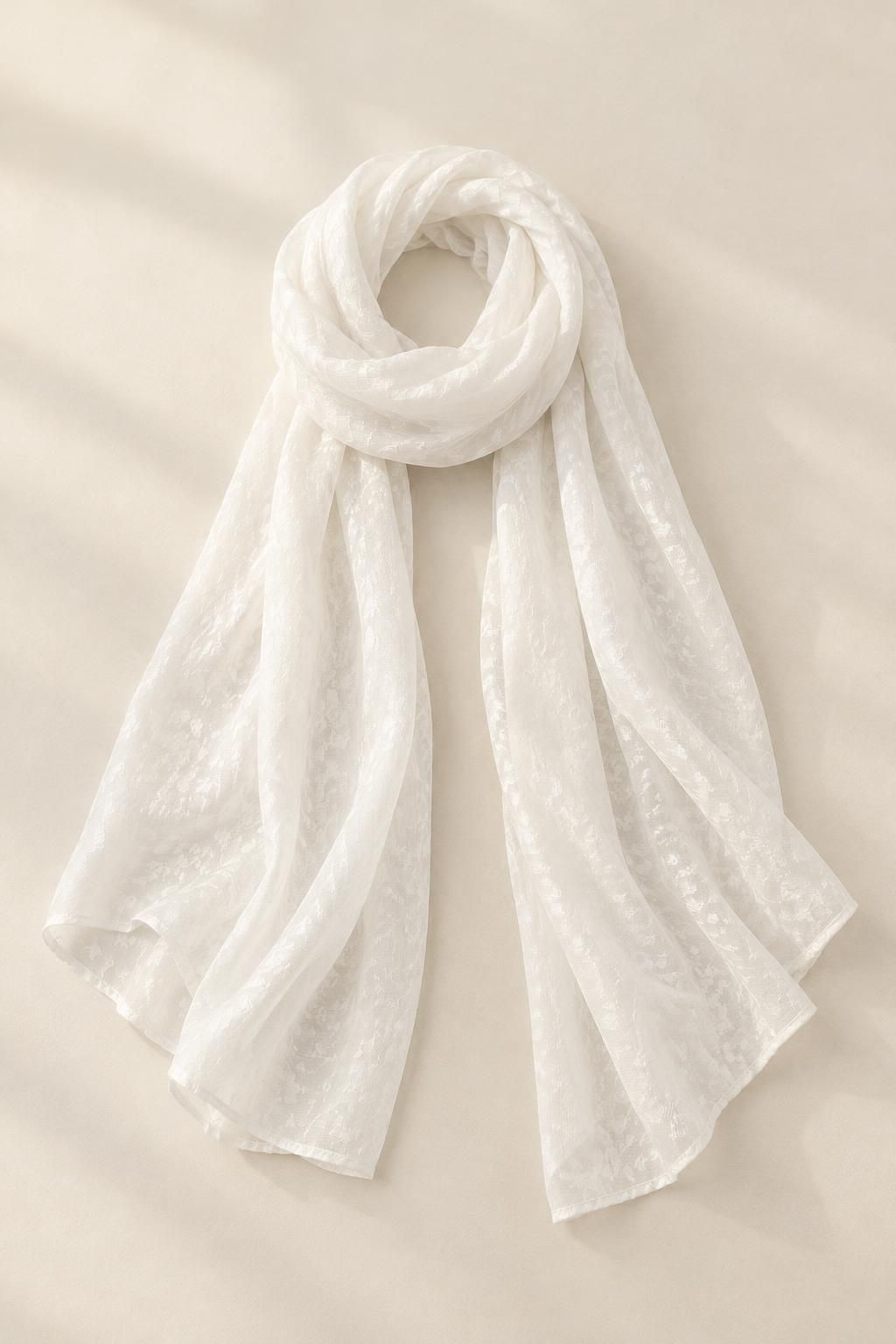 Inspiration Les accessoires avec le tissu VELIA - Voile jacquard crinkle satiné