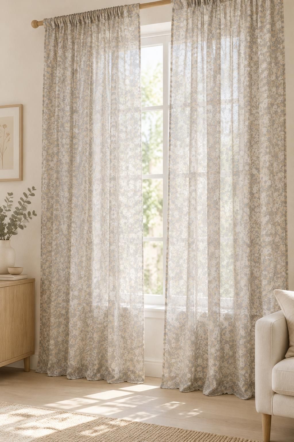 Inspiration Les voilages avec le tissu Batiste de viscose, motif fleuri romantique multicolore