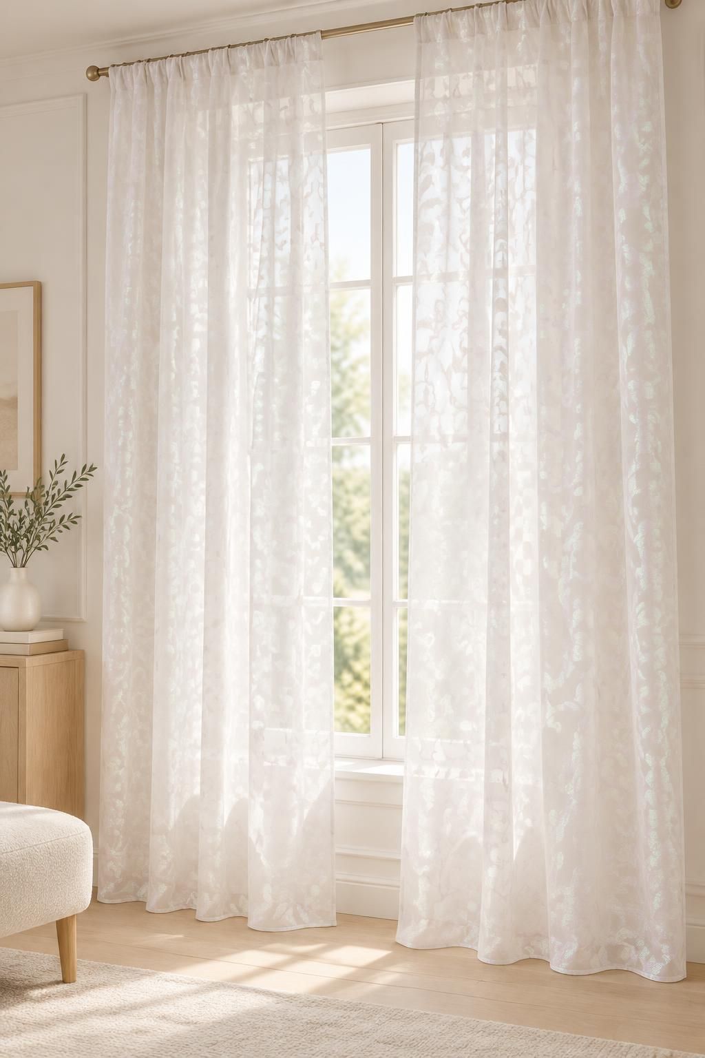 Inspiration Les voilages avec le tissu IRISA - Organza jacquard polyester motif arabesque