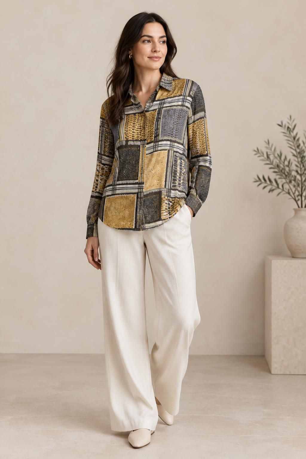 Inspiration La blouse avec le tissu Crêpe de polyester léger, motif patchwork géométrique