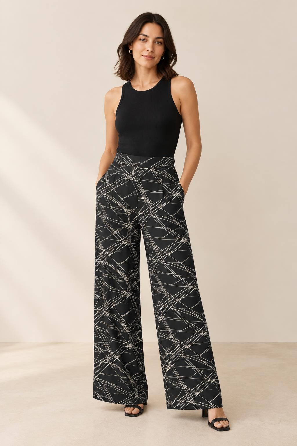 Inspiration Le pantalon avec le tissu Crêpe de polyester léger, motif géométrique noir et blanc