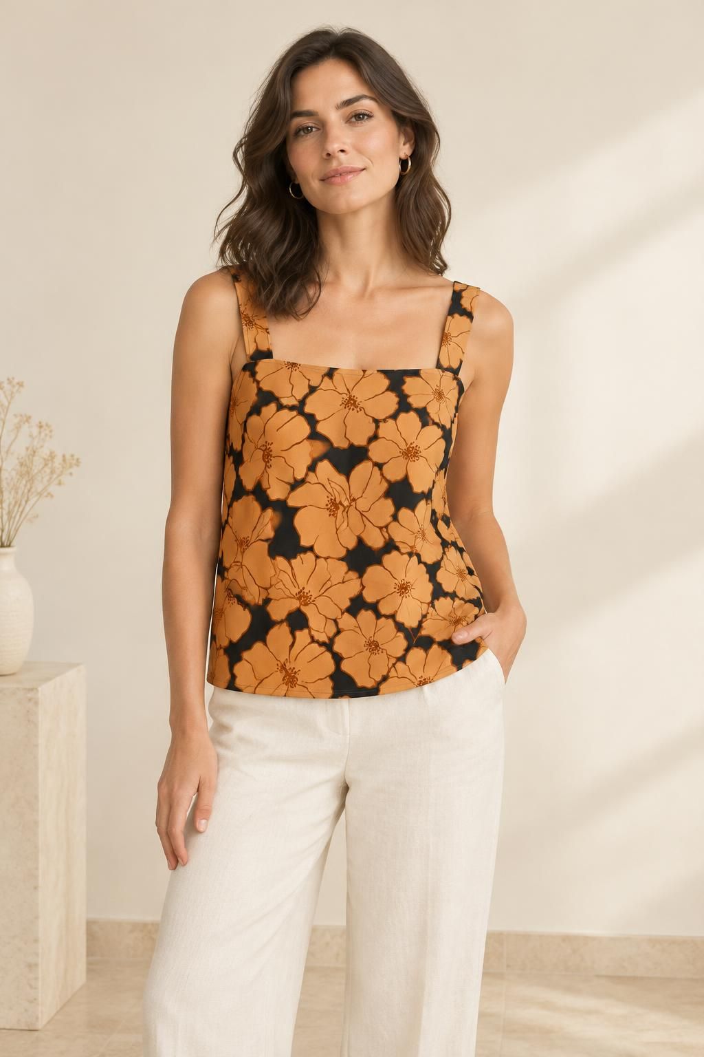 Inspiration Le top avec le tissu Crêpe de viscose lourd, motif fleuri rétro orange et noir