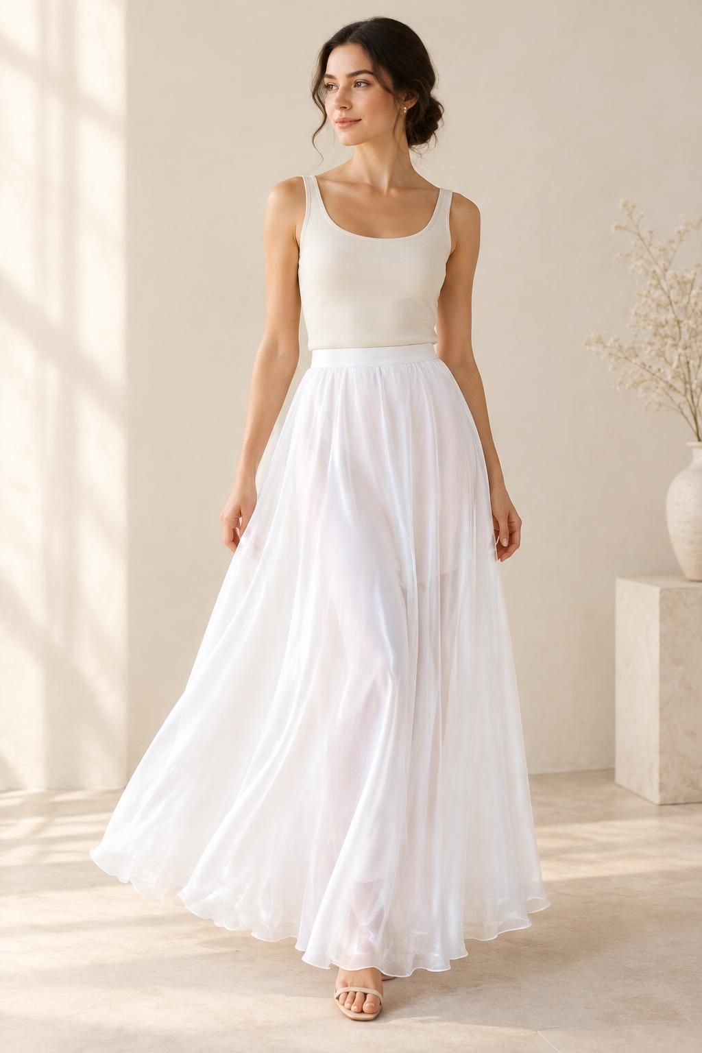 Inspiration La jupe avec le tissu Voile satin polyester fluide - Nuances de blanc