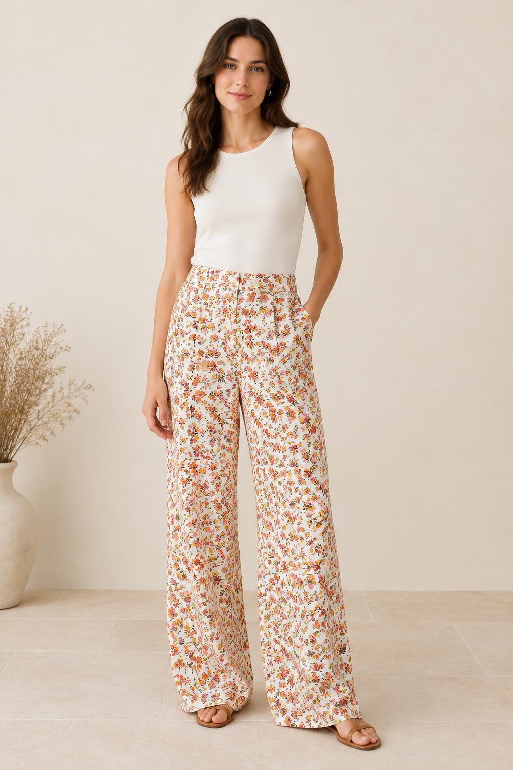 Inspiration Le pantalon avec le tissu Viscose fluide, motif fleuri champêtre multicolore