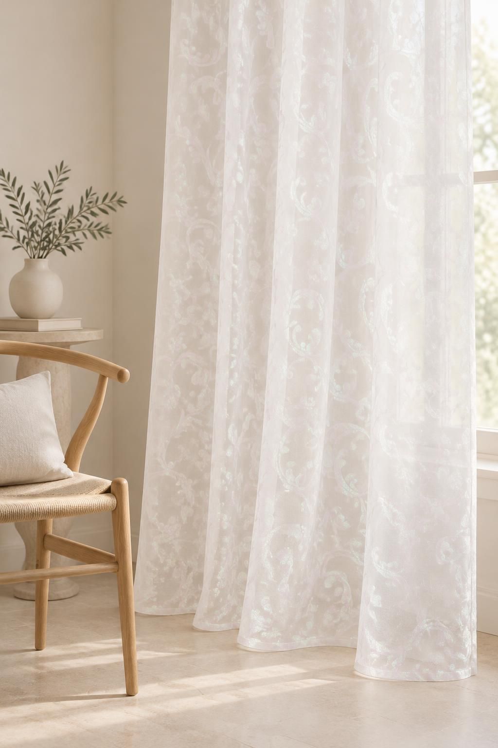 Inspiration La décoration avec le tissu IRISA - Organza jacquard polyester motif arabesque